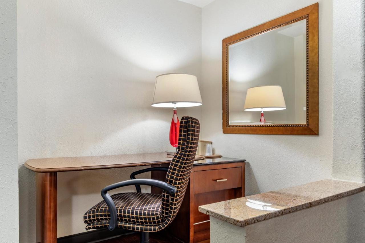 Rose City Inn & Suites Tyler Luaran gambar